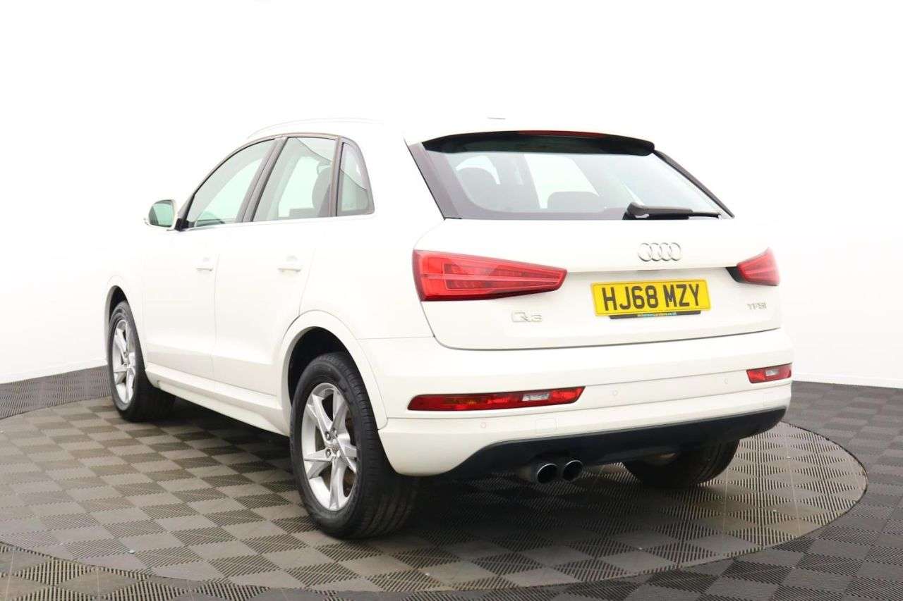 null AUDI Q3 null AUDI Q3