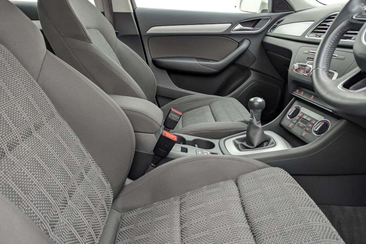 A null AUDI Q3 1.4 TFSI CoD Sport SUV 5dr Petrol Manual Euro 6 (s/s) (150 ps) Bluetooth, C A null AUDI Q3 1.4 TFSI CoD Sport SUV 5dr Petrol Manual Euro 6 (s/s) (150 ps) Bluetooth, C