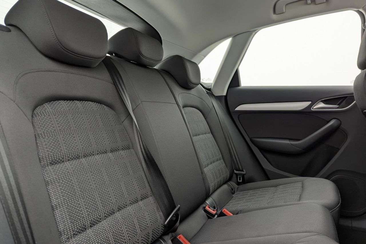 null AUDI Q3 null AUDI Q3