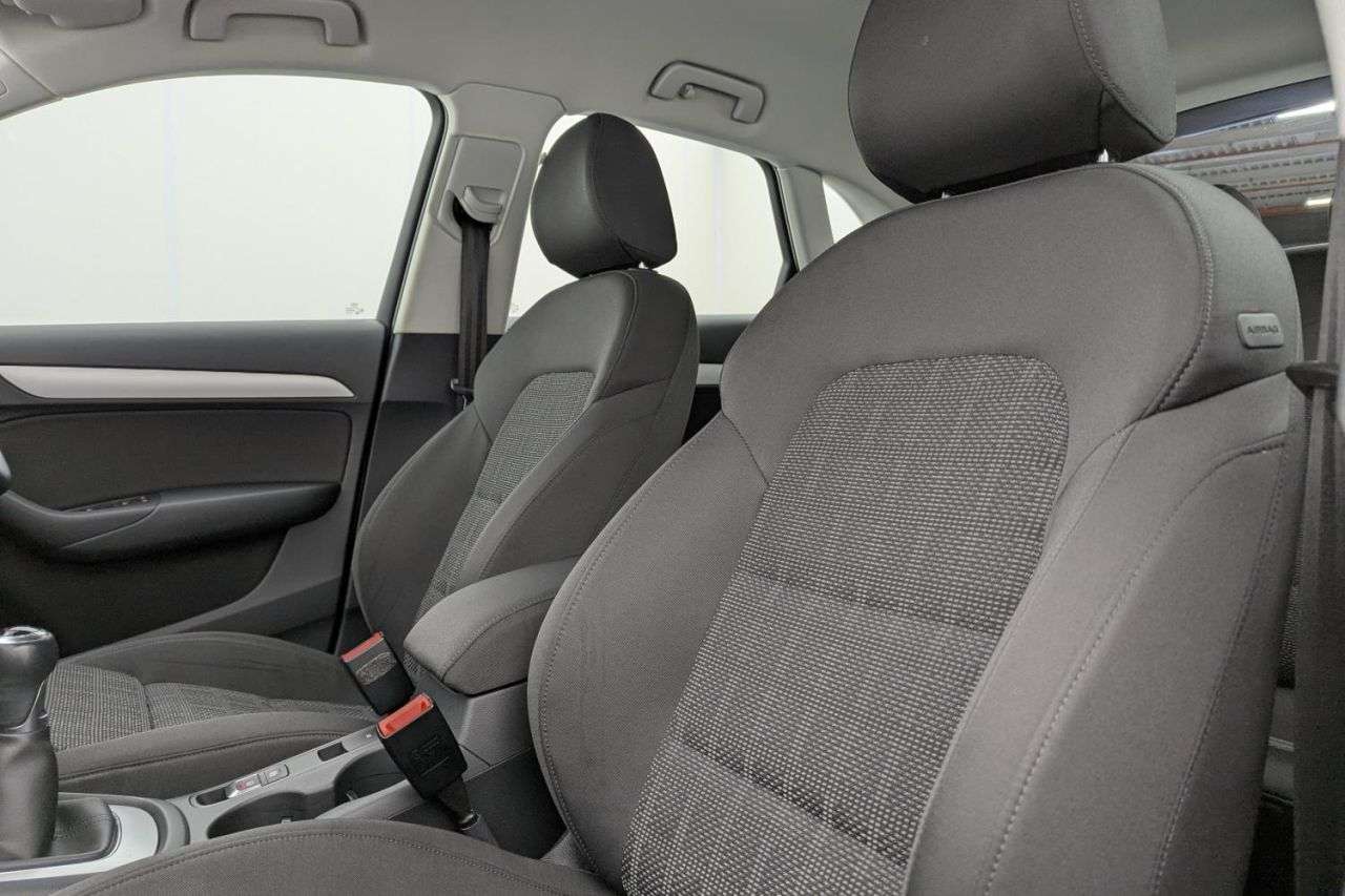 null AUDI Q3 null AUDI Q3