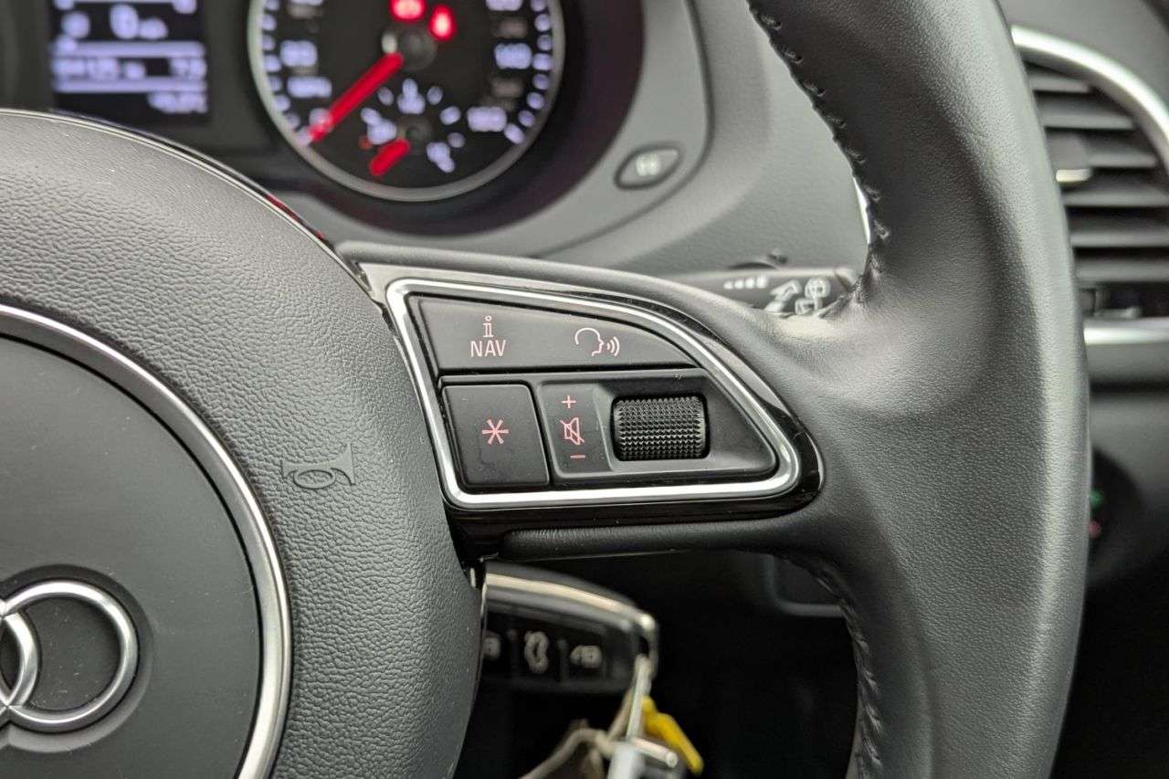 null AUDI Q3 null AUDI Q3