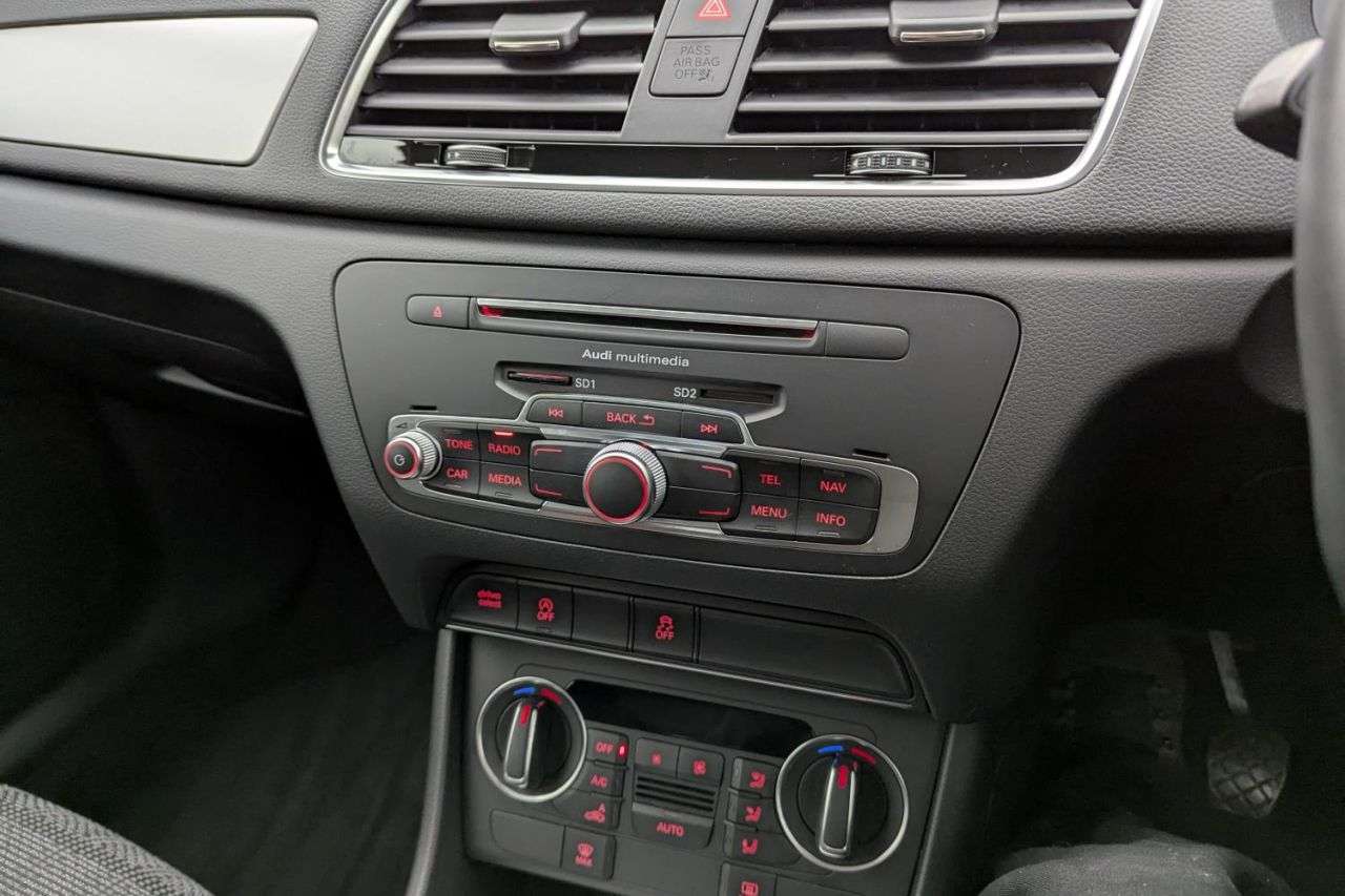 null AUDI Q3 null AUDI Q3