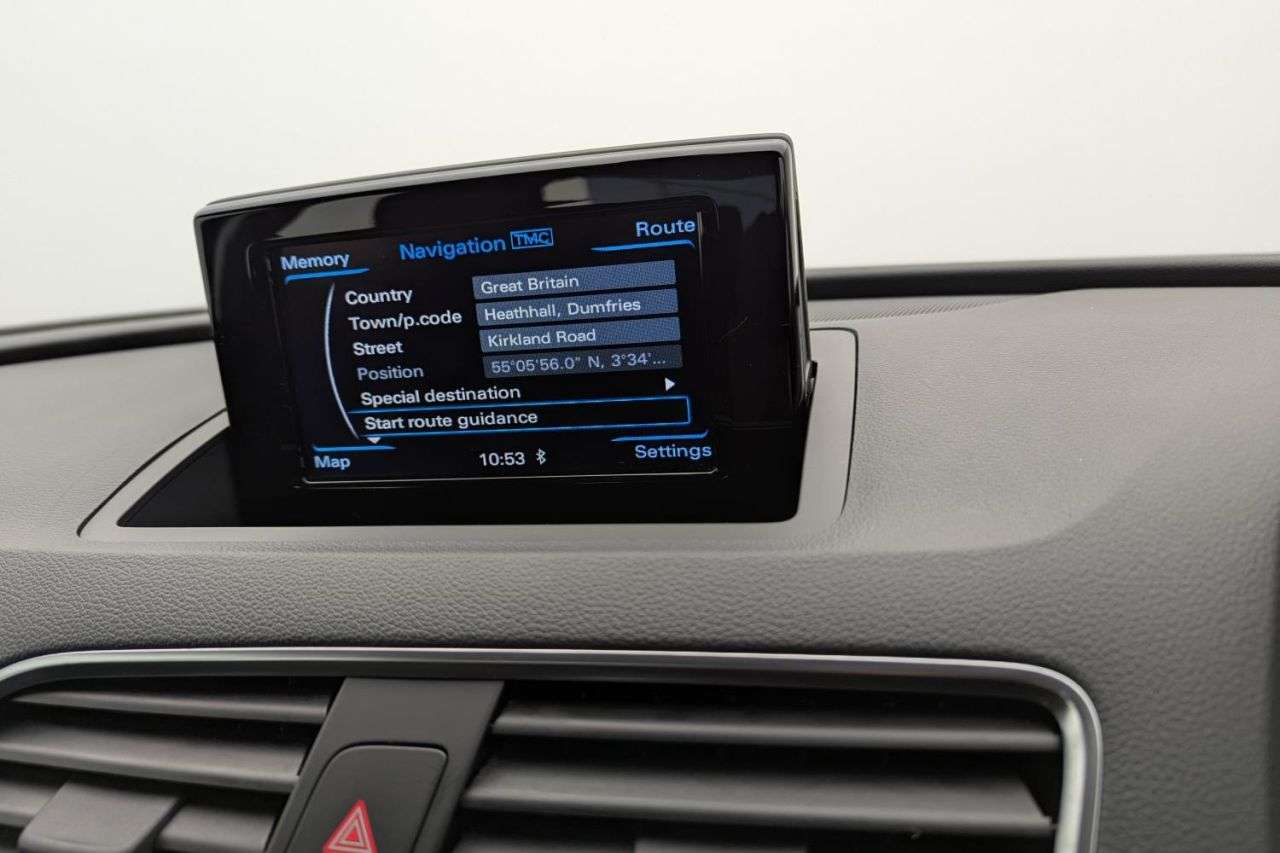 null AUDI Q3 null AUDI Q3