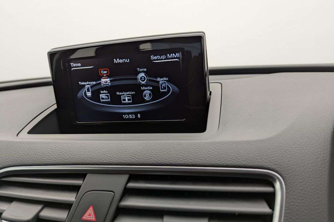 null AUDI Q3 null AUDI Q3