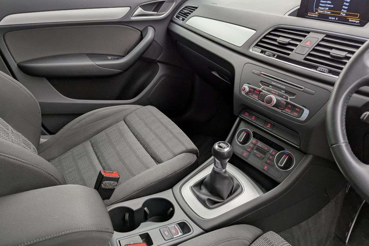 null AUDI Q3 null AUDI Q3