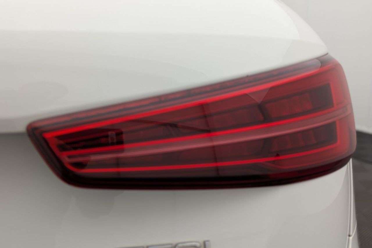 null AUDI Q3 null AUDI Q3