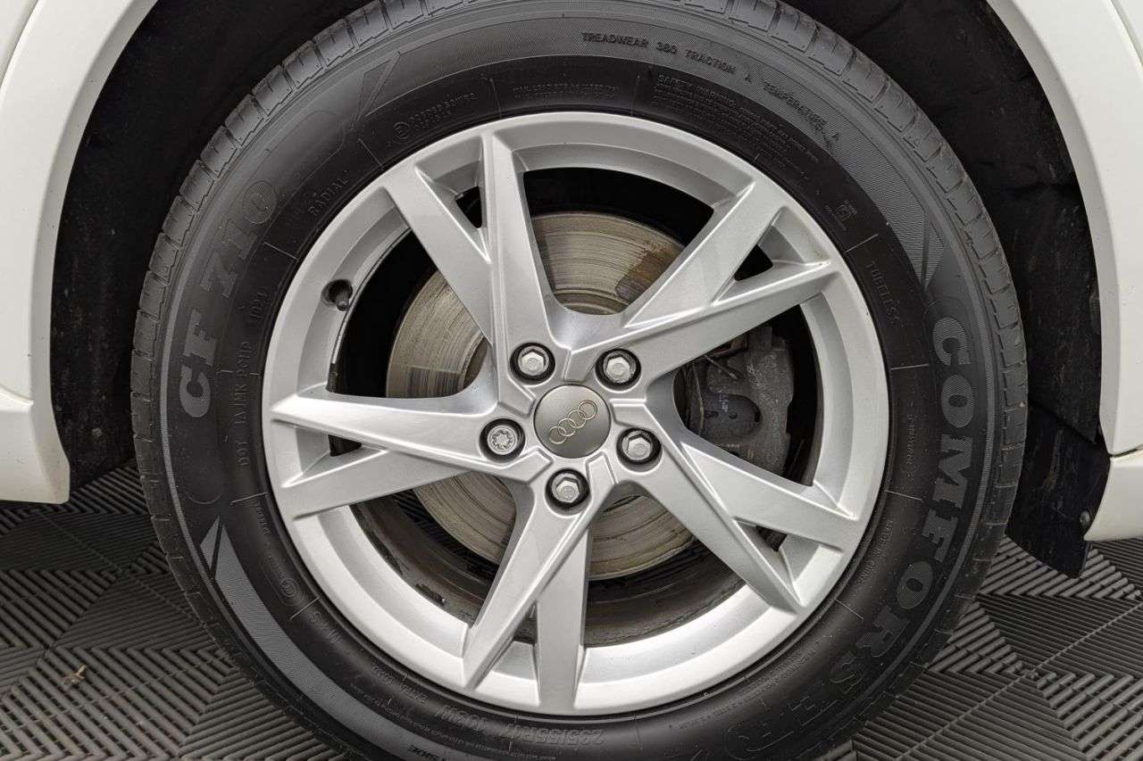 null AUDI Q3 null AUDI Q3