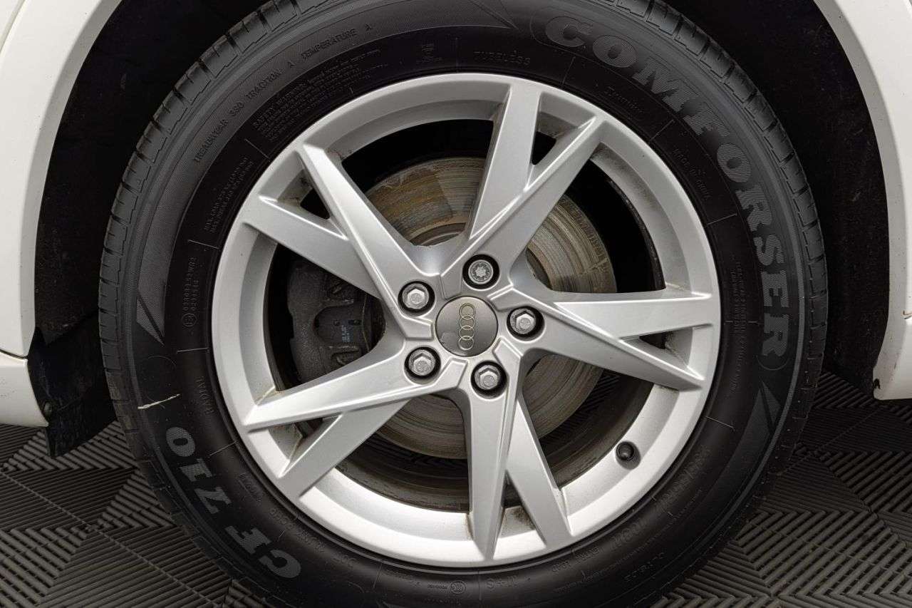 null AUDI Q3 null AUDI Q3