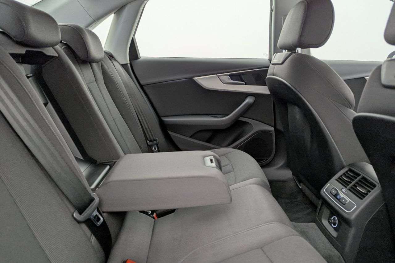 2016 AUDI A4 2016 AUDI A4