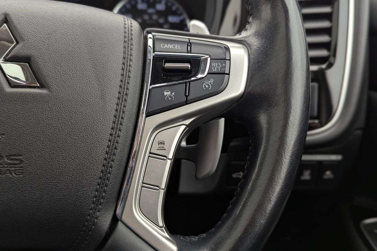 2017 MITSUBISHI OUTLANDER 2017 MITSUBISHI OUTLANDER