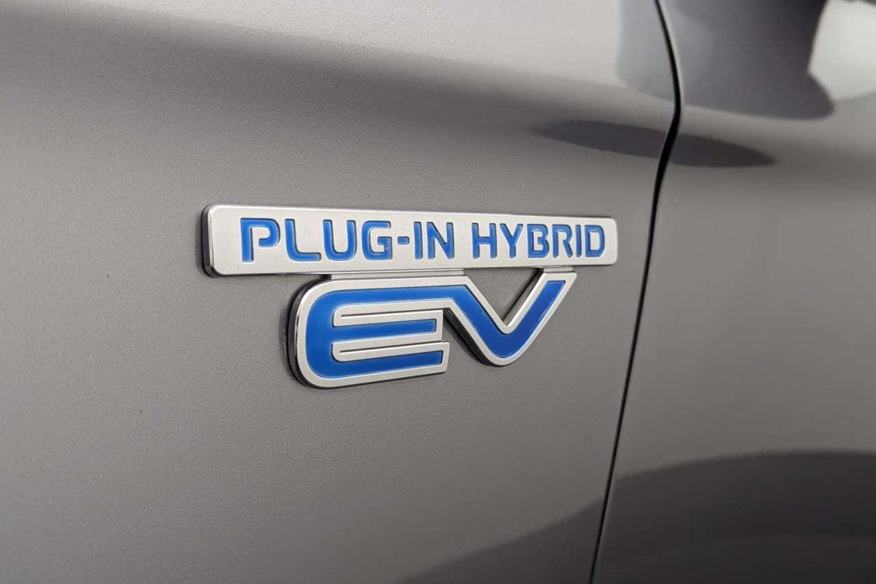 2017 MITSUBISHI OUTLANDER 2017 MITSUBISHI OUTLANDER