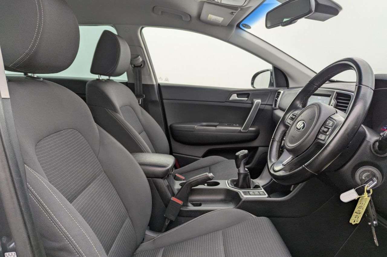 A 2017 KIA SPORTAGE 1.7 CRDi 2 SUV 5dr Diesel Manual Euro 6 (s/s) (114 bhp) Award Winning 5 Sta A 2017 KIA SPORTAGE 1.7 CRDi 2 SUV 5dr Diesel Manual Euro 6 (s/s) (114 bhp) Award Winning 5 Sta