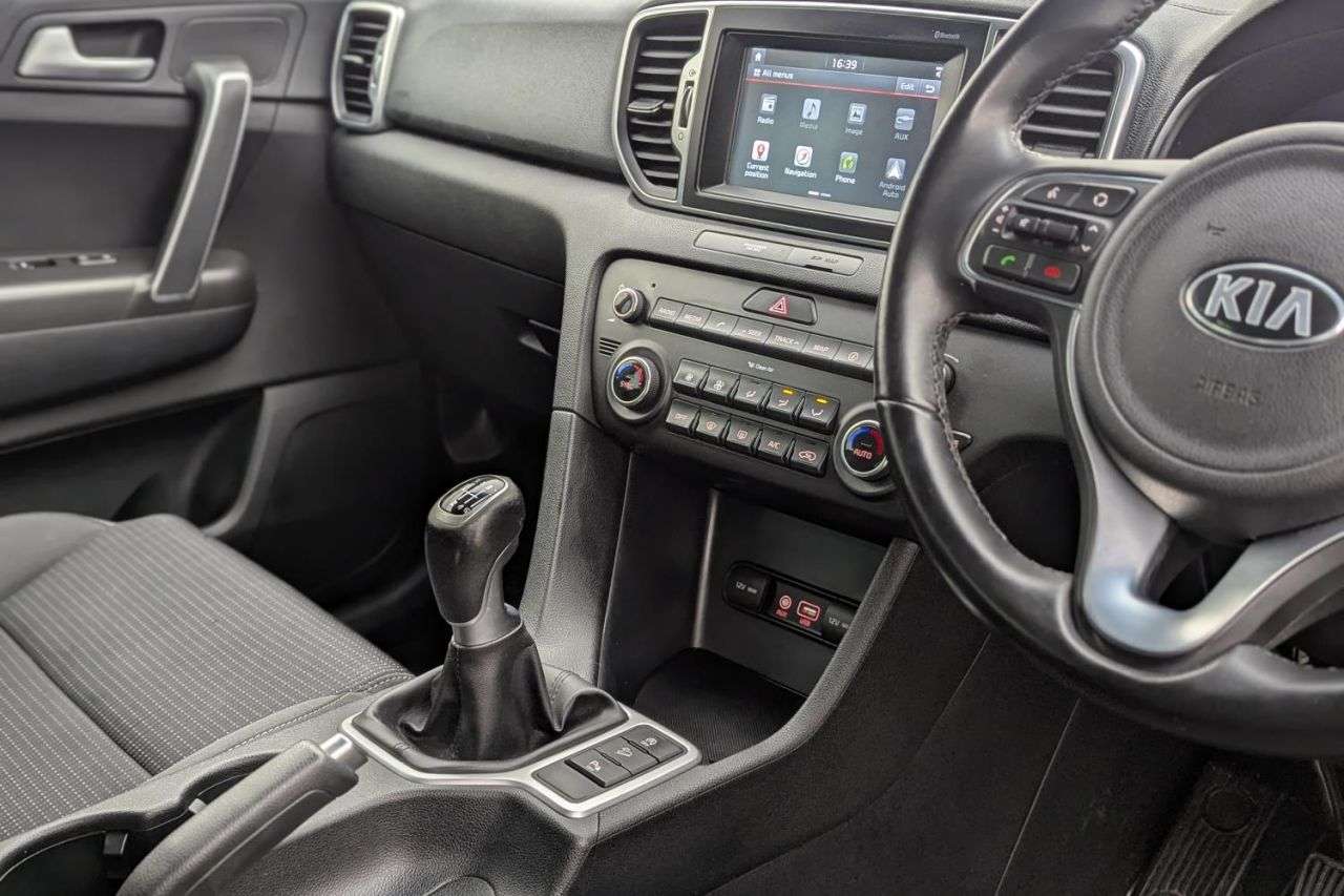 2017 KIA SPORTAGE 2017 KIA SPORTAGE