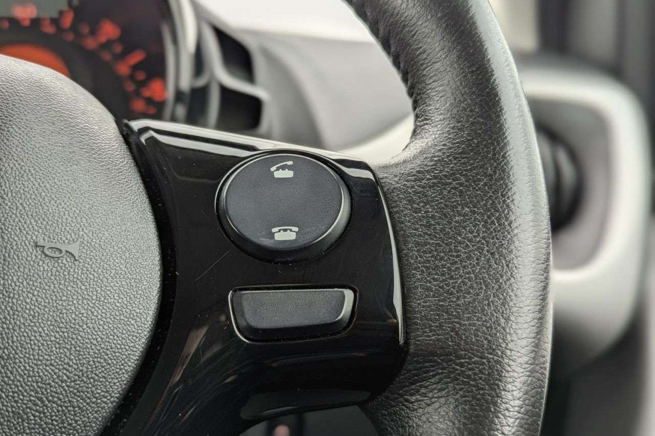 2016 PEUGEOT 108 2016 PEUGEOT 108