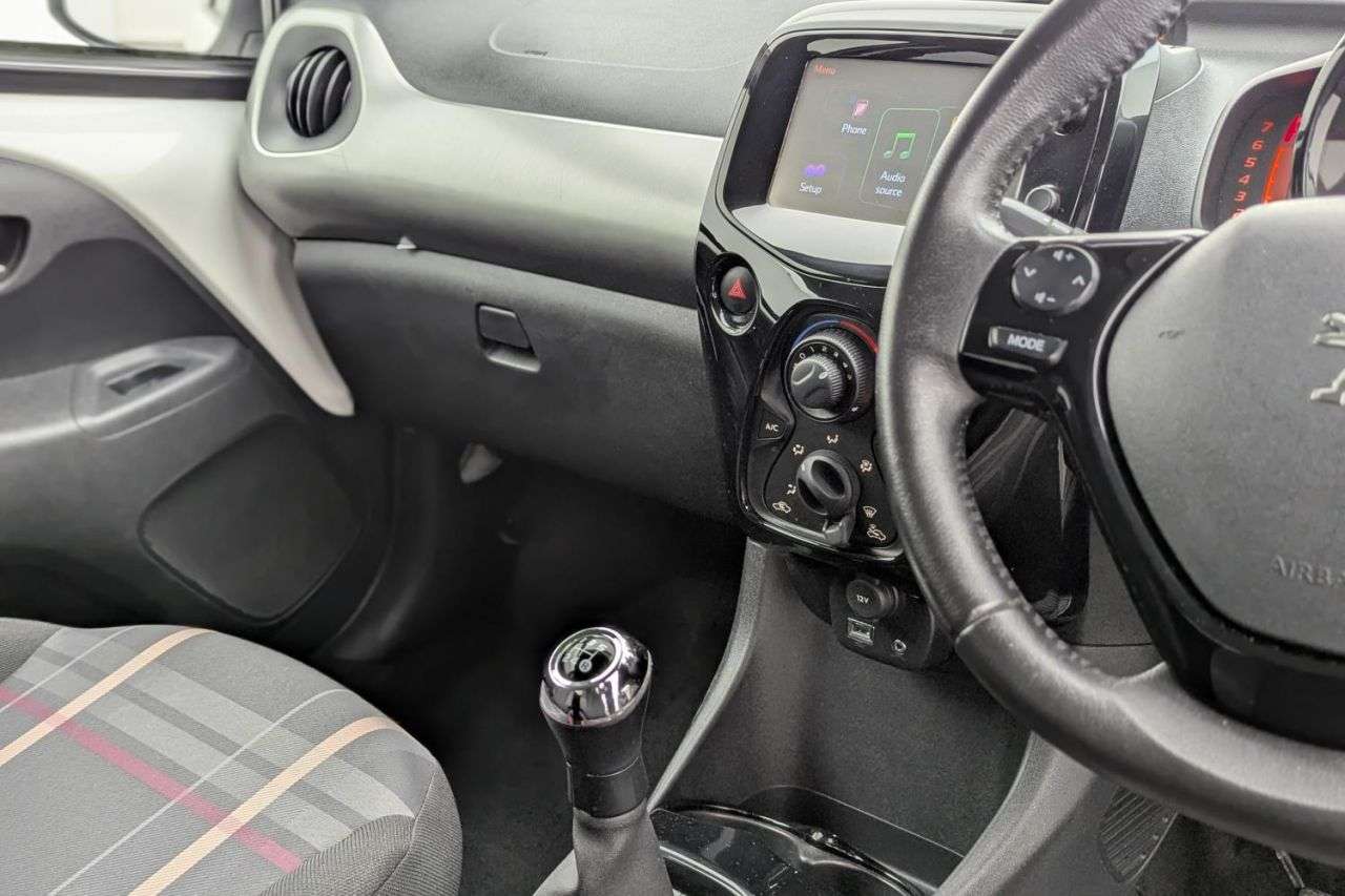 2016 PEUGEOT 108 2016 PEUGEOT 108