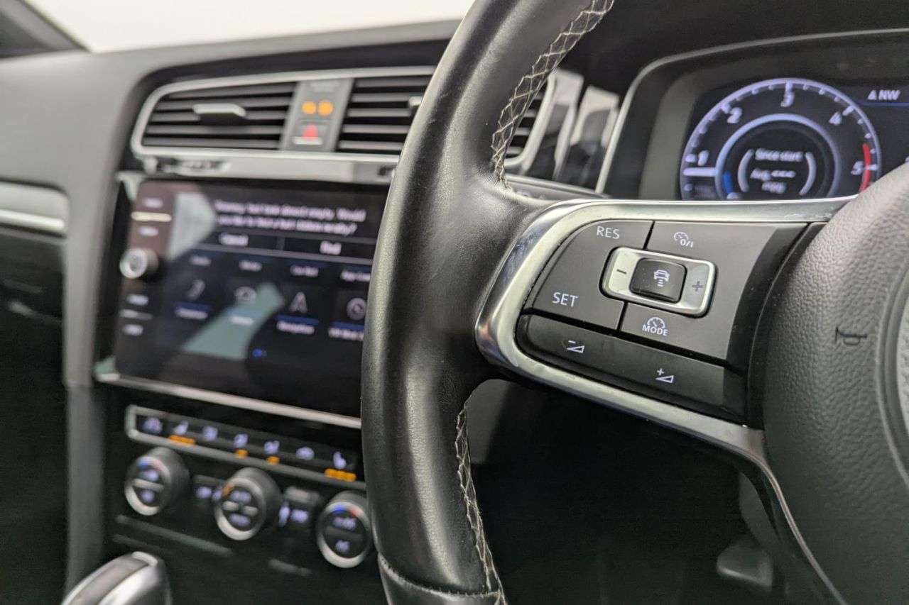 2017 VOLKSWAGEN GOLF 2017 VOLKSWAGEN GOLF