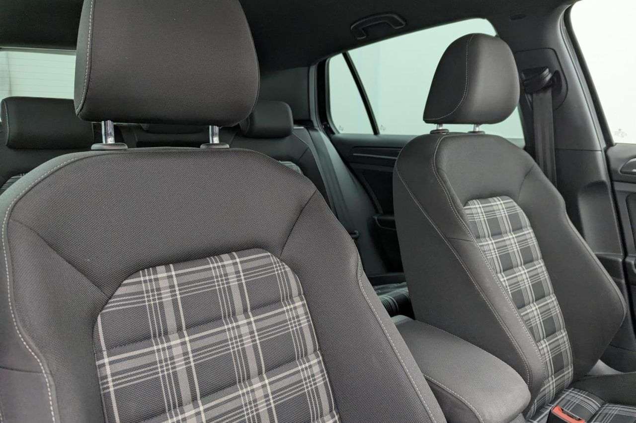 2017 VOLKSWAGEN GOLF 2017 VOLKSWAGEN GOLF