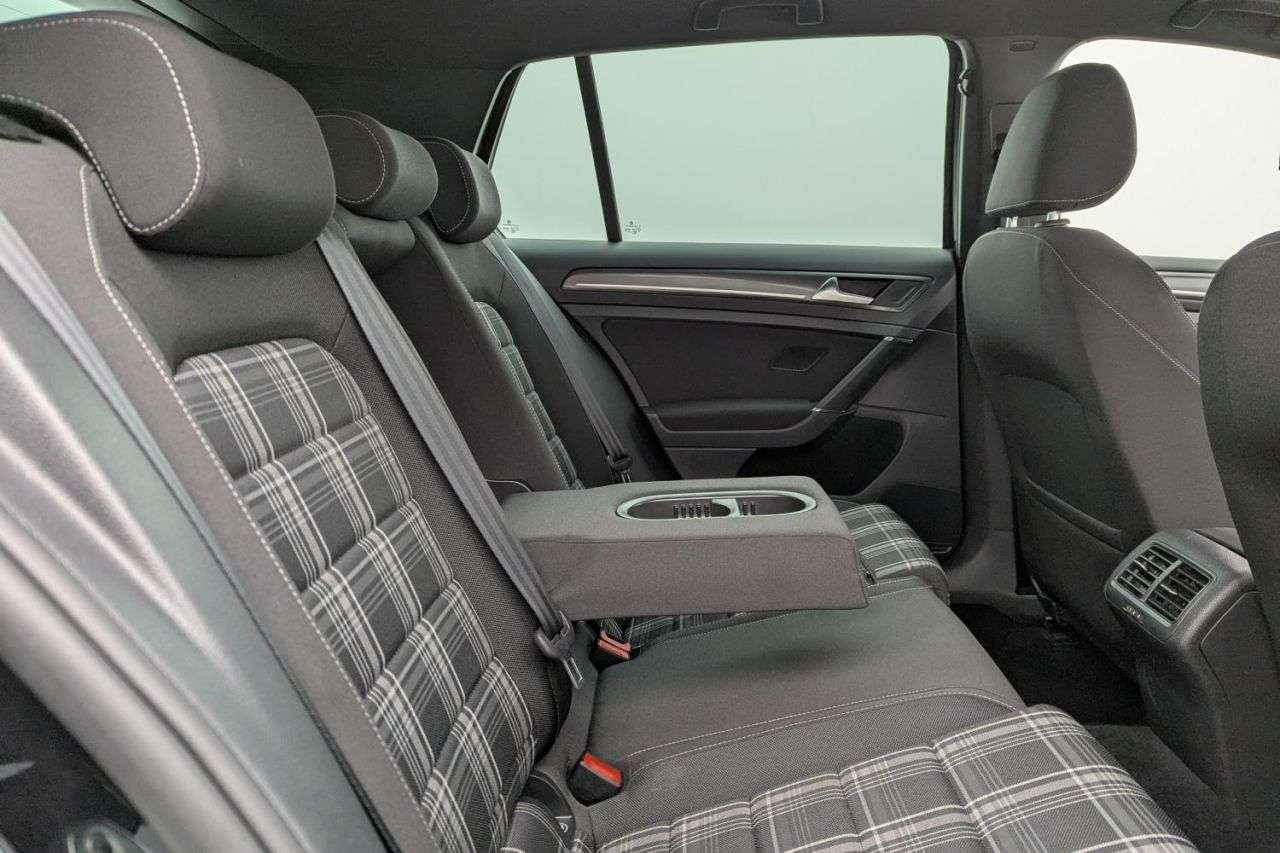 2017 VOLKSWAGEN GOLF 2017 VOLKSWAGEN GOLF