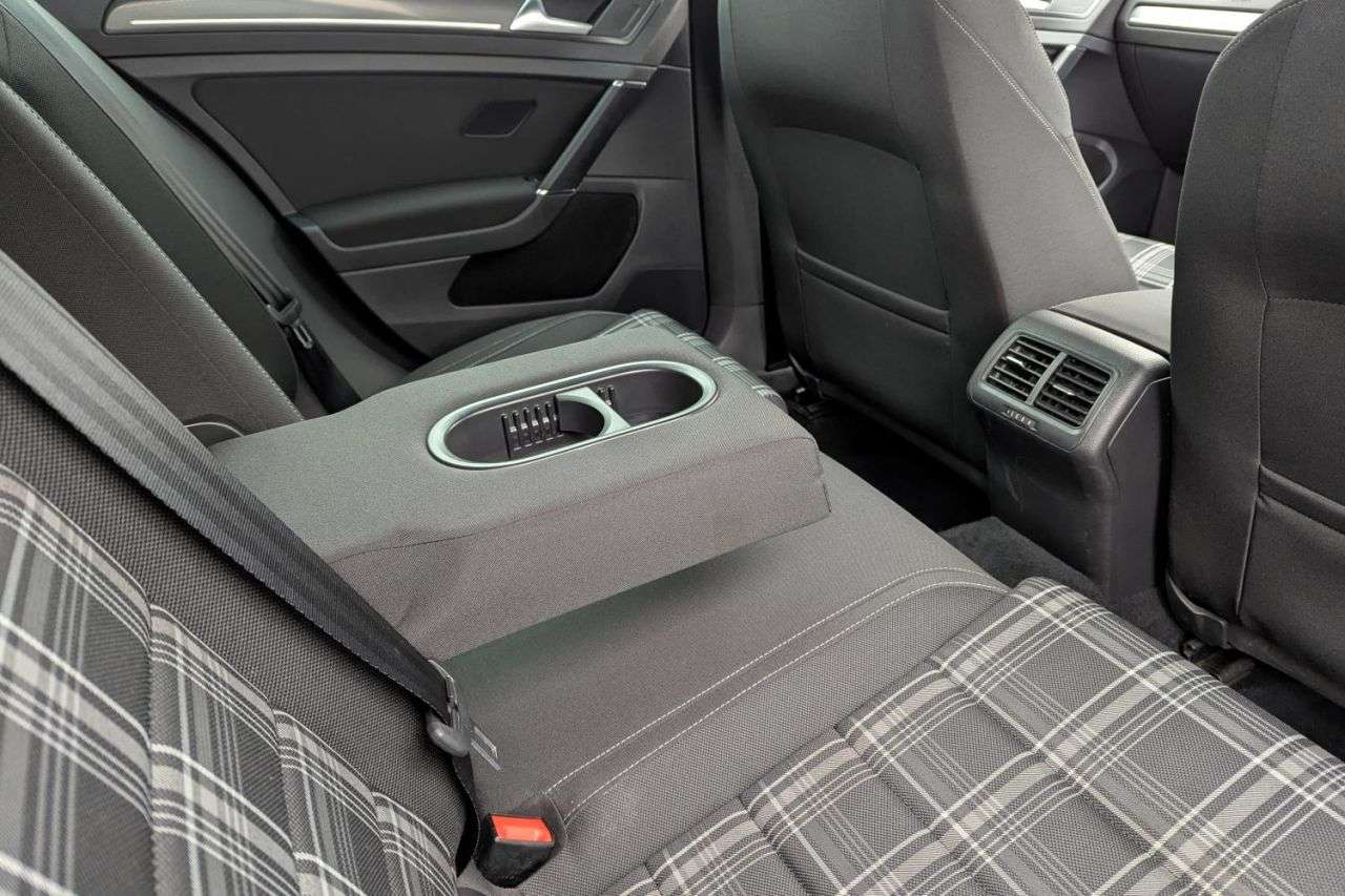 2017 VOLKSWAGEN GOLF 2017 VOLKSWAGEN GOLF