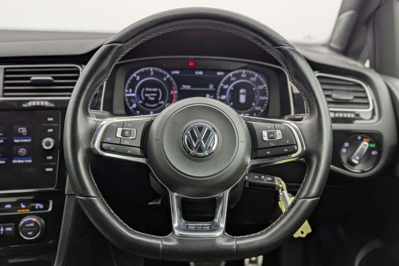 2017 VOLKSWAGEN GOLF 2017 VOLKSWAGEN GOLF