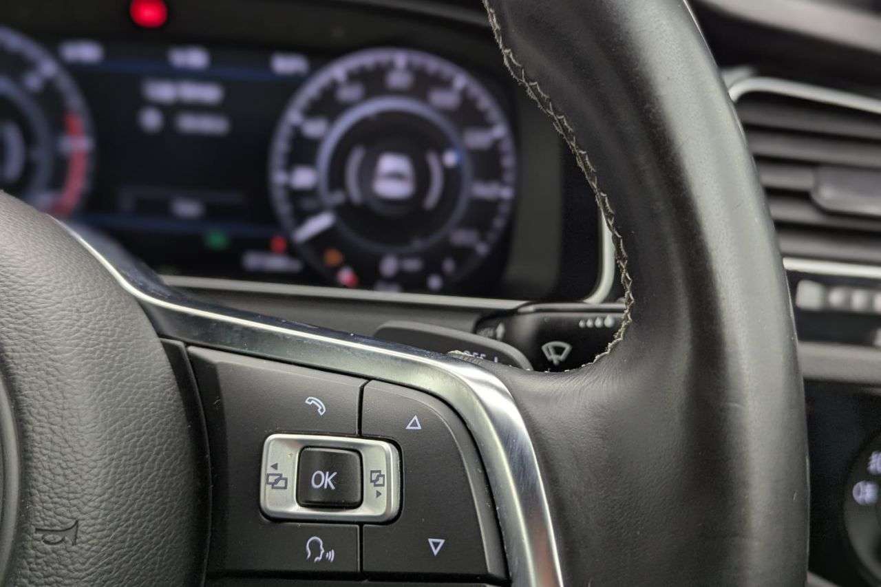 2017 VOLKSWAGEN GOLF 2017 VOLKSWAGEN GOLF