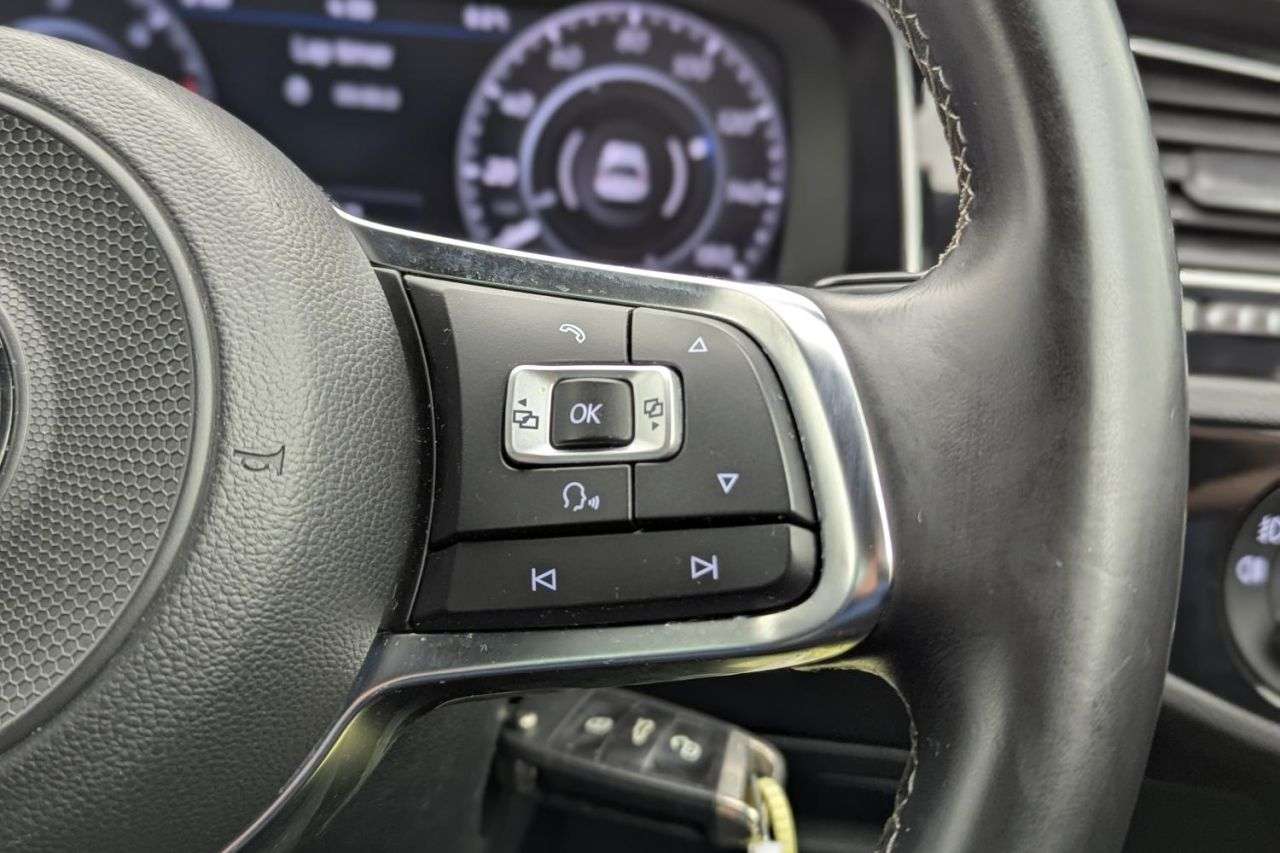 2017 VOLKSWAGEN GOLF 2017 VOLKSWAGEN GOLF