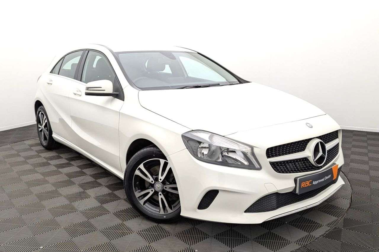 A 2016 MERCEDES-BENZ A-CLASS 1.6 A180 SE Hatchback 5dr Petrol Manual Euro 6 (s/s) (122 ps) Award Winning A 2016 MERCEDES-BENZ A-CLASS 1.6 A180 SE Hatchback 5dr Petrol Manual Euro 6 (s/s) (122 ps) Award Winning