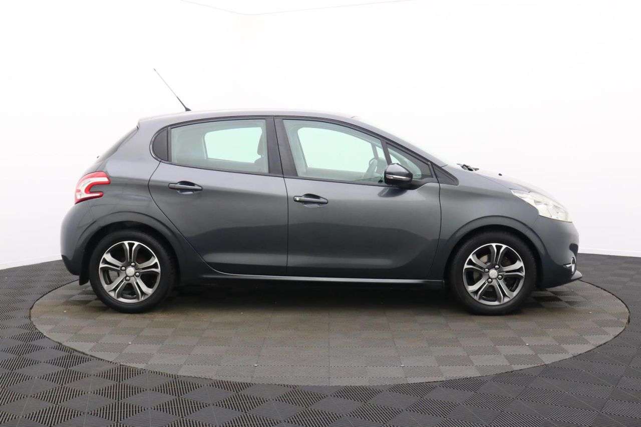 A 2012 PEUGEOT 208 1.2 VTi Active Hatchback 5dr Petrol Manual Euro 5 (82 ps) Award Winning 5 S A 2012 PEUGEOT 208 1.2 VTi Active Hatchback 5dr Petrol Manual Euro 5 (82 ps) Award Winning 5 S