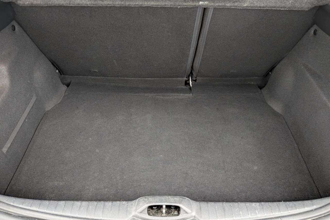 2012 PEUGEOT 208 2012 PEUGEOT 208