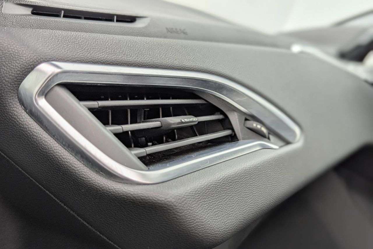 2012 PEUGEOT 208 2012 PEUGEOT 208