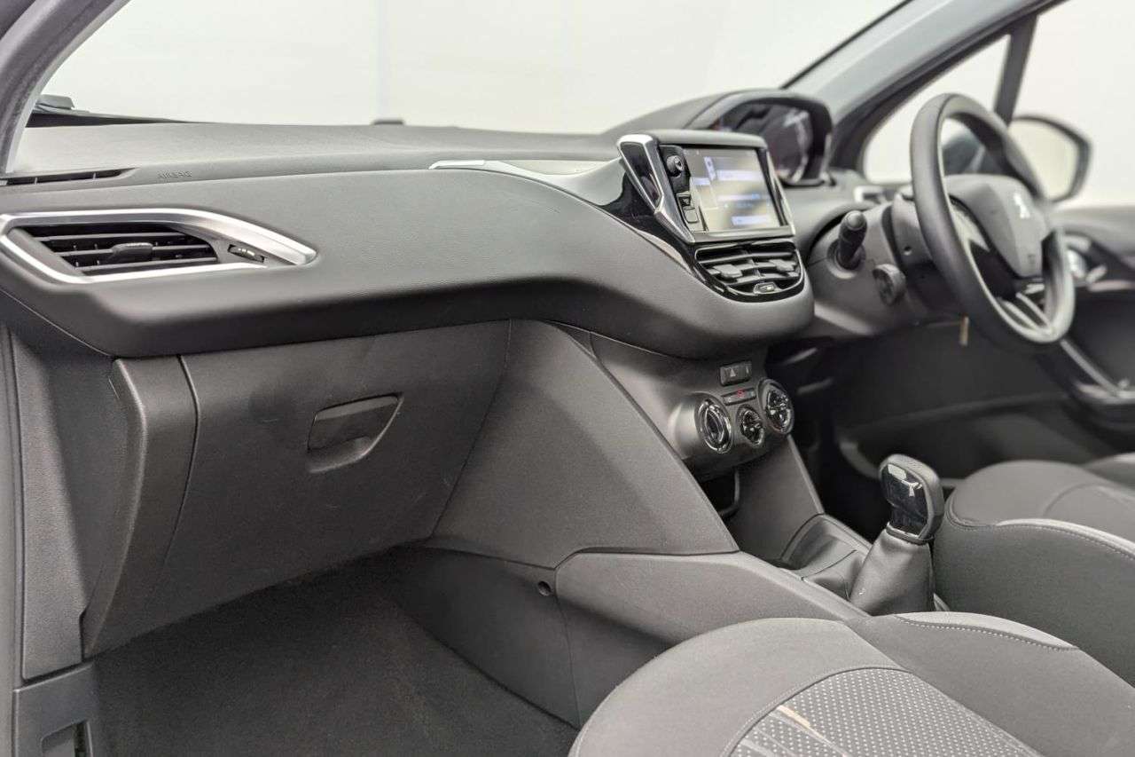 2012 PEUGEOT 208 2012 PEUGEOT 208