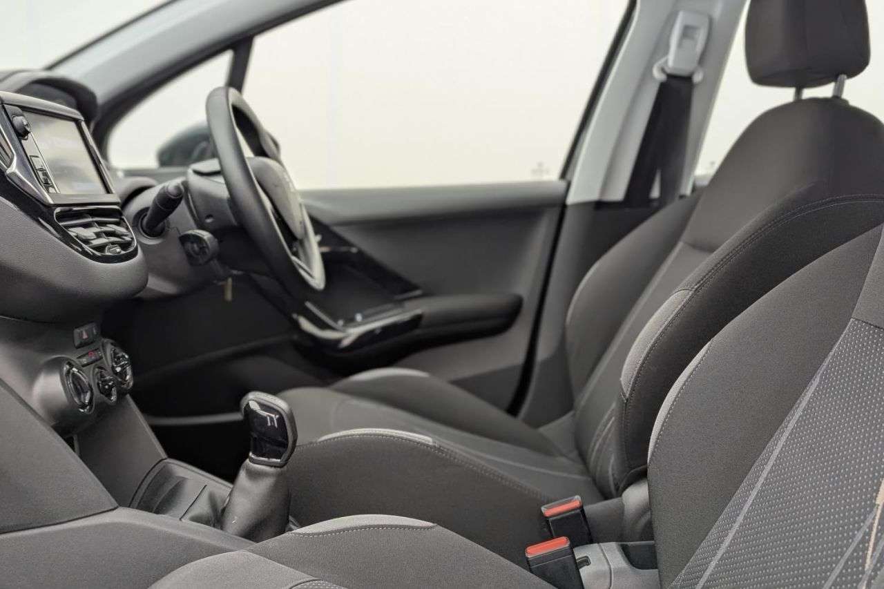 2012 PEUGEOT 208 2012 PEUGEOT 208