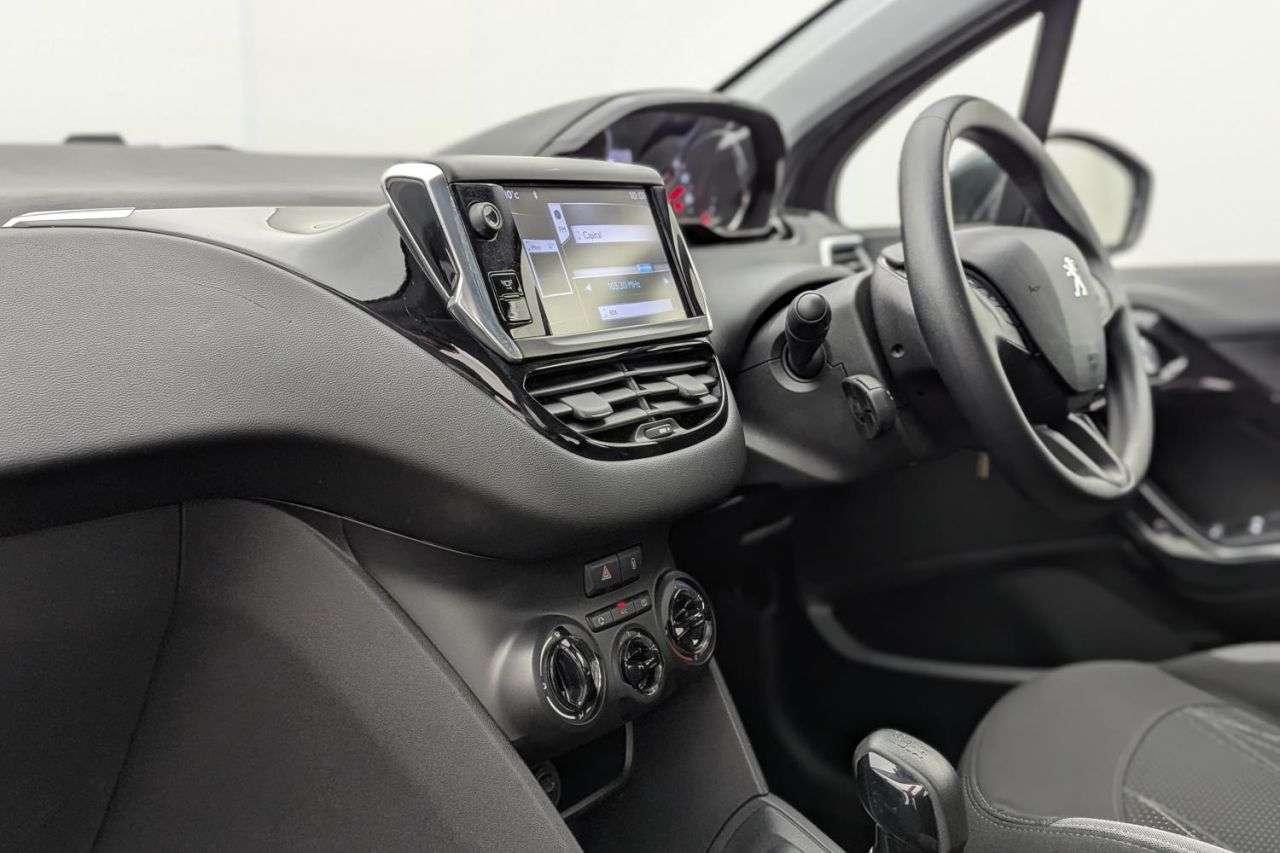 2012 PEUGEOT 208 2012 PEUGEOT 208