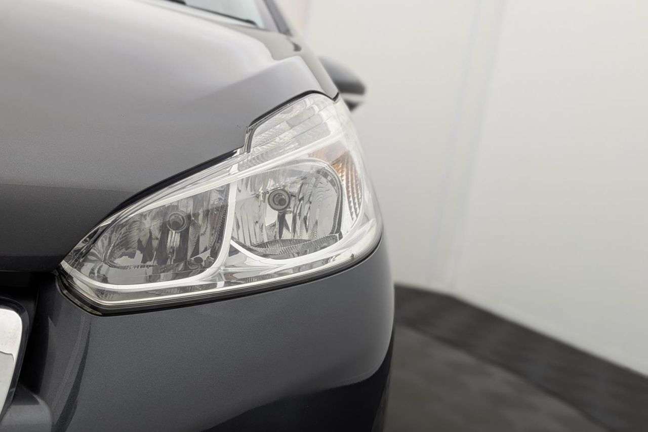 2012 PEUGEOT 208 2012 PEUGEOT 208