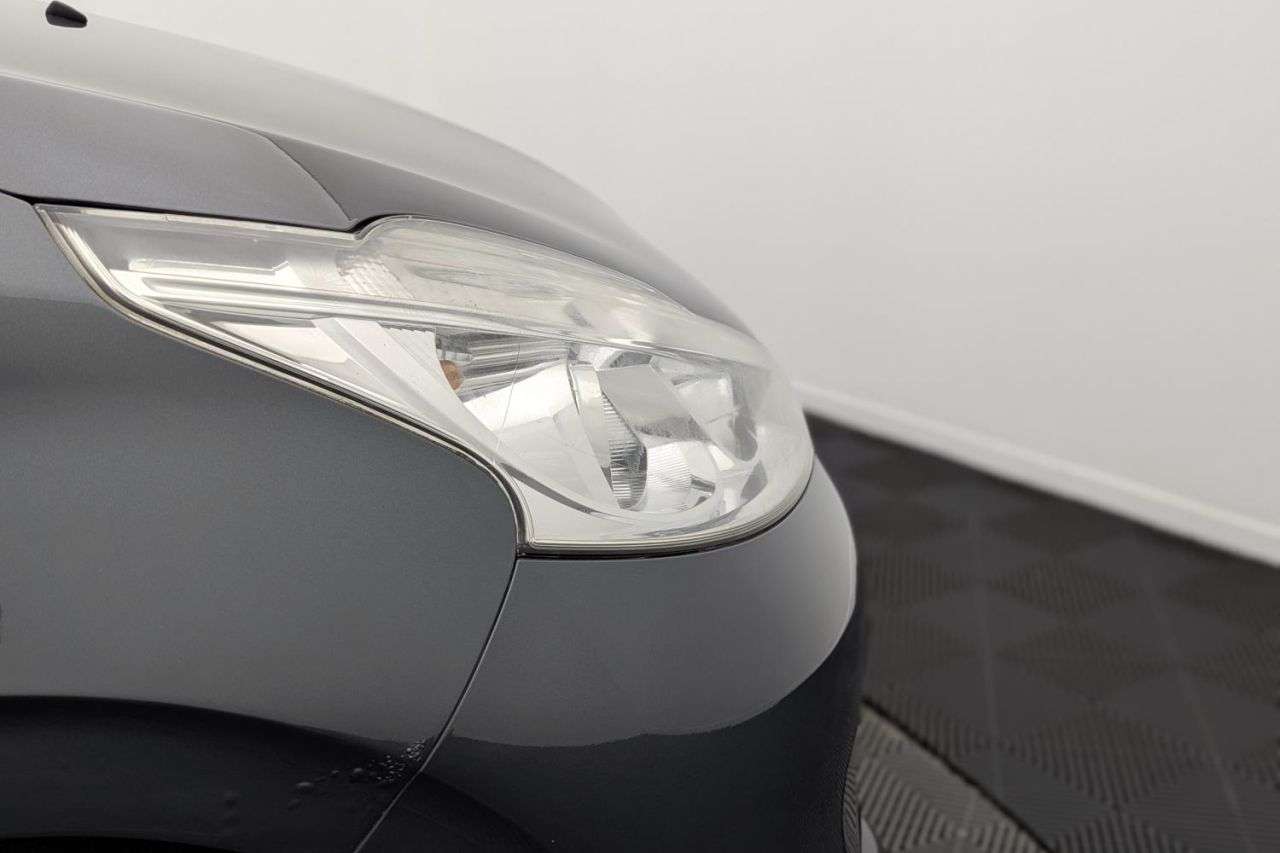 2012 PEUGEOT 208 2012 PEUGEOT 208