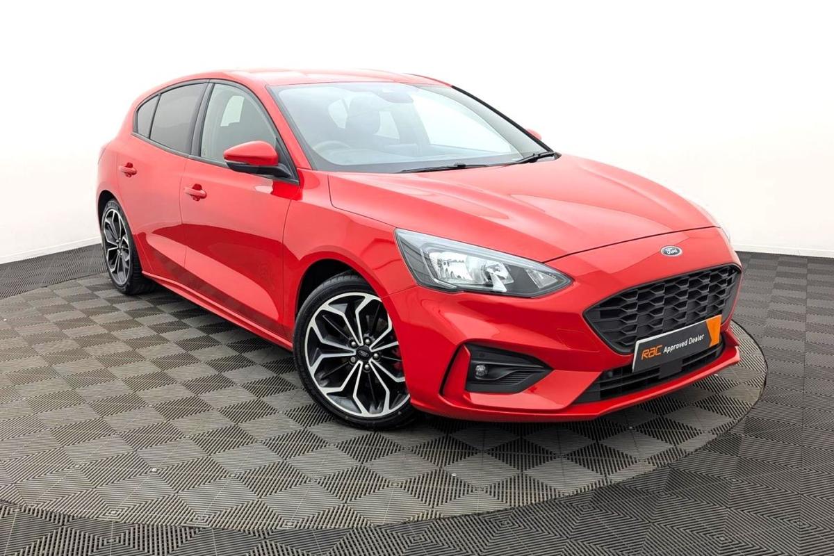 Check out this Ford Focus 2019 Petrol Manual
