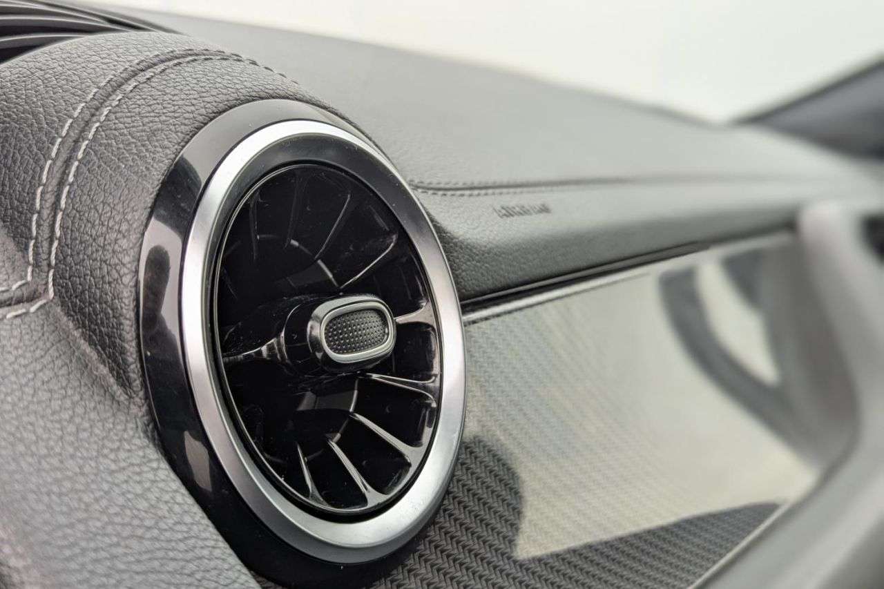 2021 MERCEDES-BENZ GLA 2021 MERCEDES-BENZ GLA