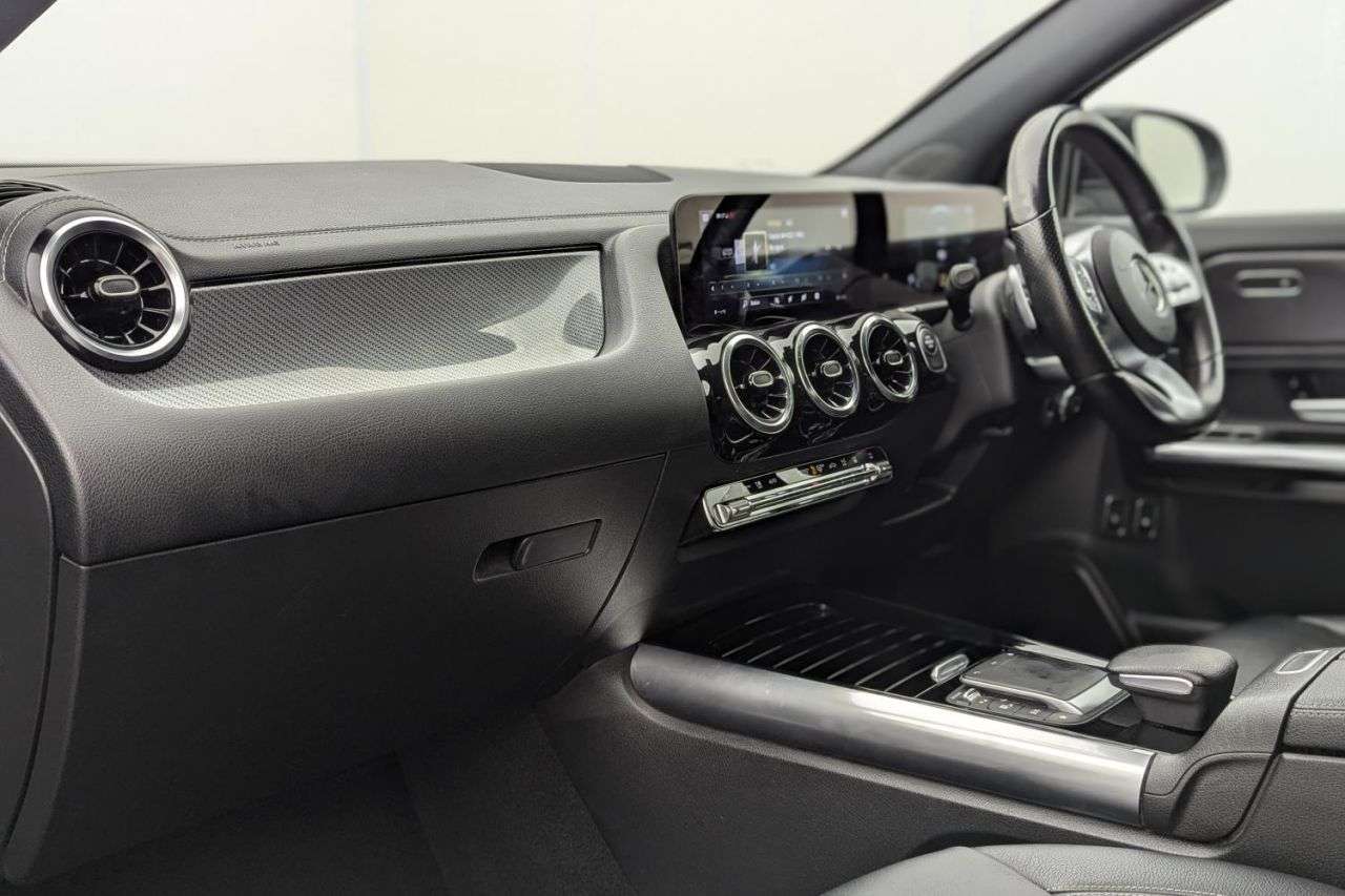 2021 MERCEDES-BENZ GLA 2021 MERCEDES-BENZ GLA