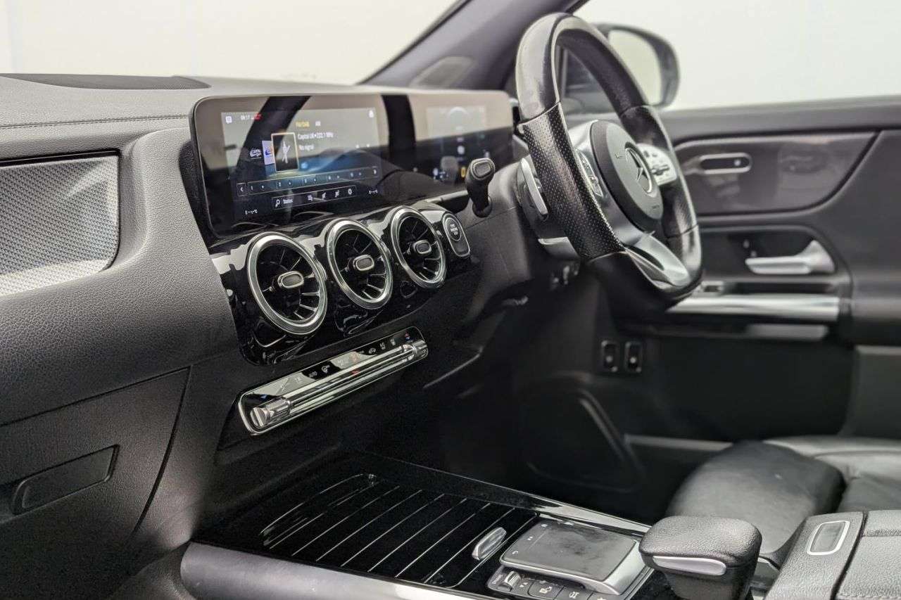 2021 MERCEDES-BENZ GLA 2021 MERCEDES-BENZ GLA