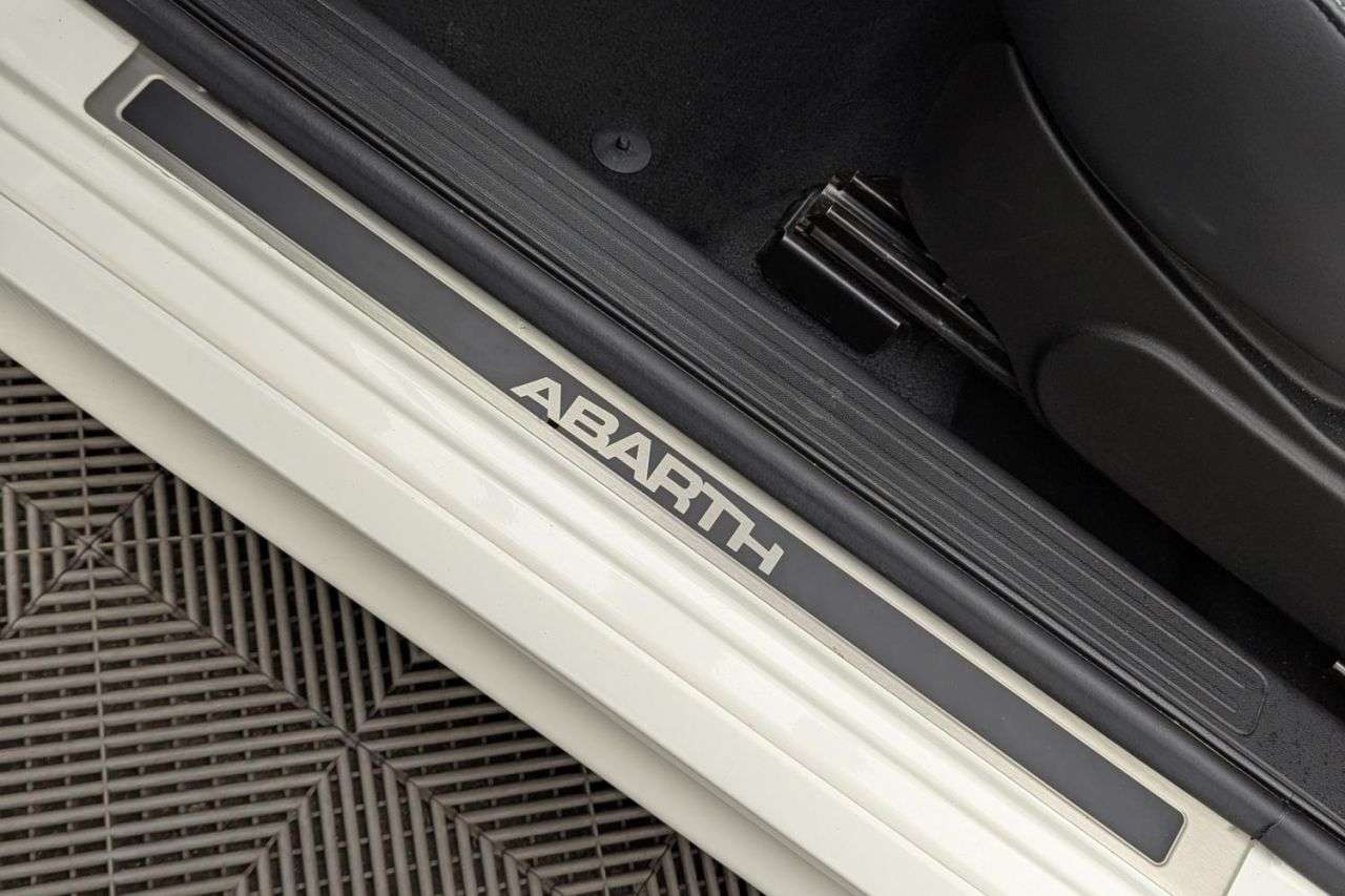 2019 ABARTH 595 2019 ABARTH 595