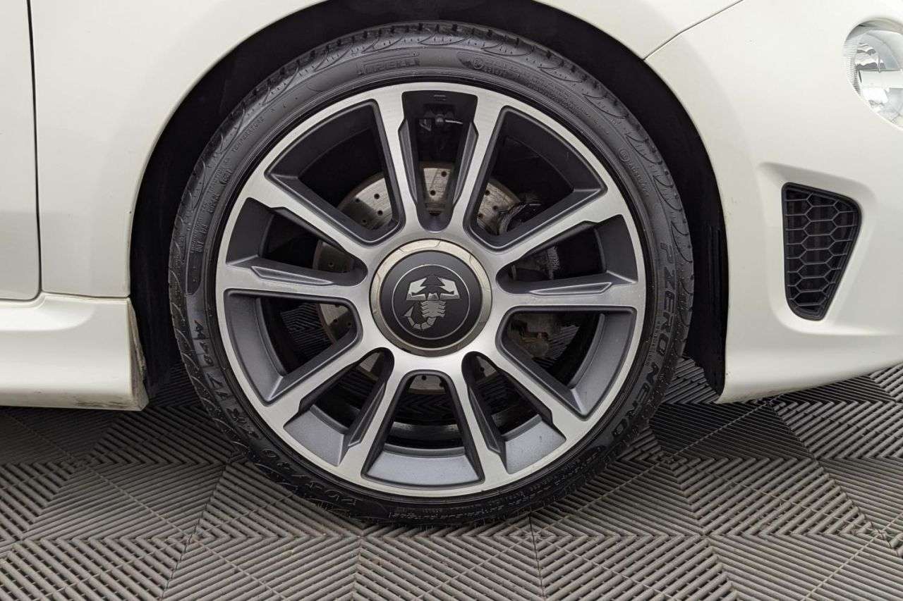 2019 ABARTH 595 2019 ABARTH 595