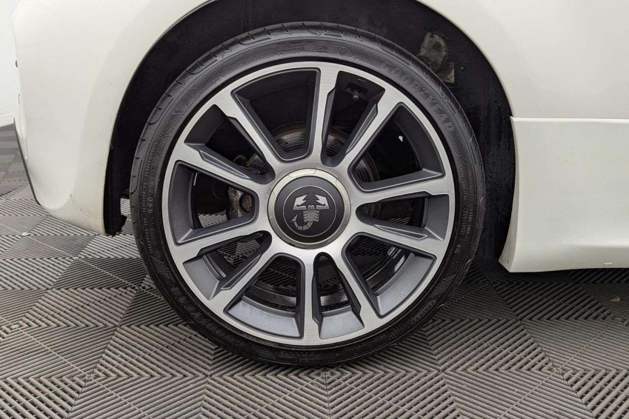 2019 ABARTH 595 2019 ABARTH 595