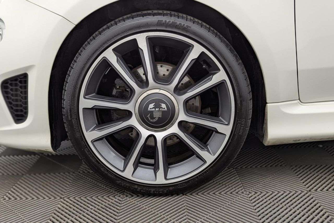 2019 ABARTH 595 2019 ABARTH 595