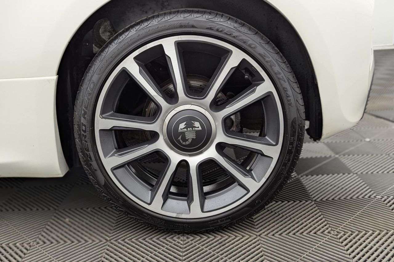 2019 ABARTH 595 2019 ABARTH 595