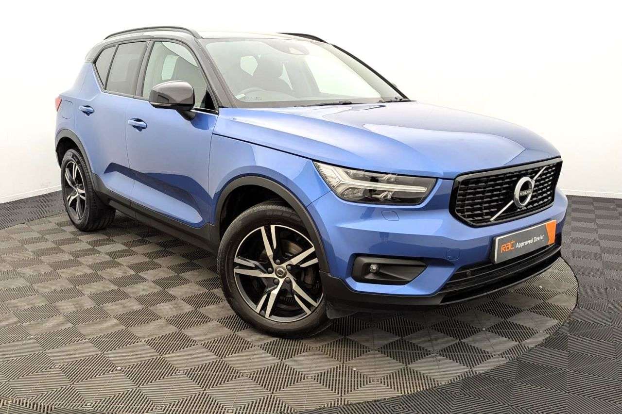 A 2019 VOLVO XC40 1.5 T3 R-Design SUV 5dr Petrol Auto Euro 6 (s/s) (163 ps) Award Winning 5 S A 2019 VOLVO XC40 1.5 T3 R-Design SUV 5dr Petrol Auto Euro 6 (s/s) (163 ps) Award Winning 5 S
