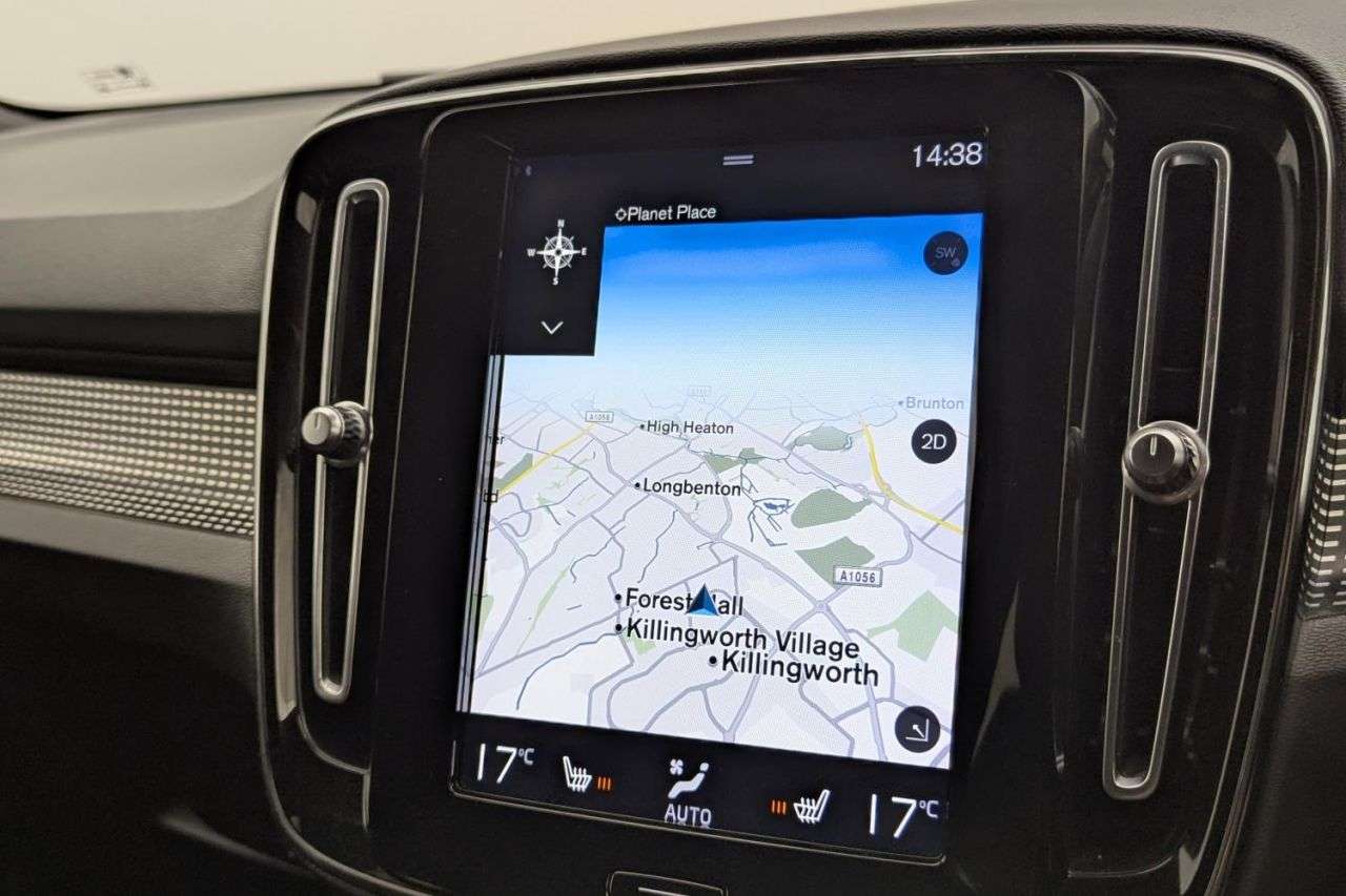 2019 VOLVO XC40 2019 VOLVO XC40