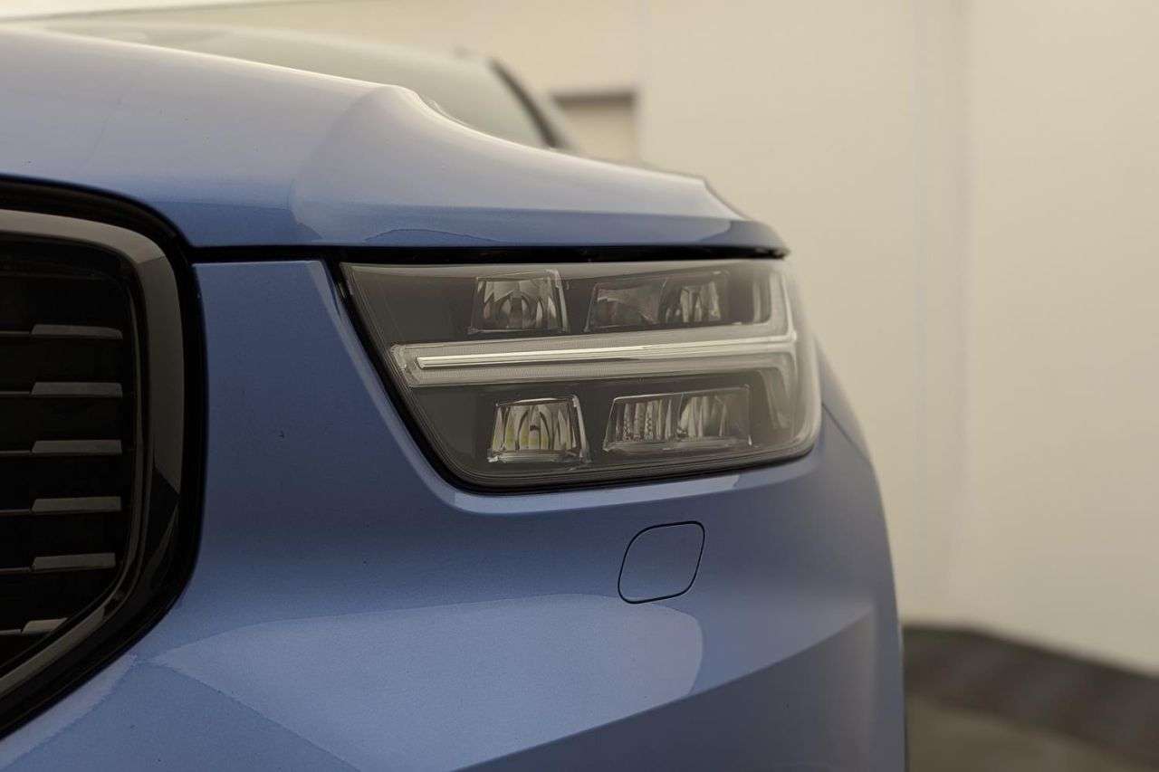 2019 VOLVO XC40 2019 VOLVO XC40