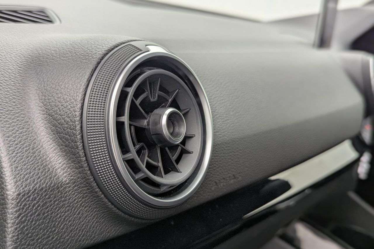 2019 AUDI Q2 2019 AUDI Q2