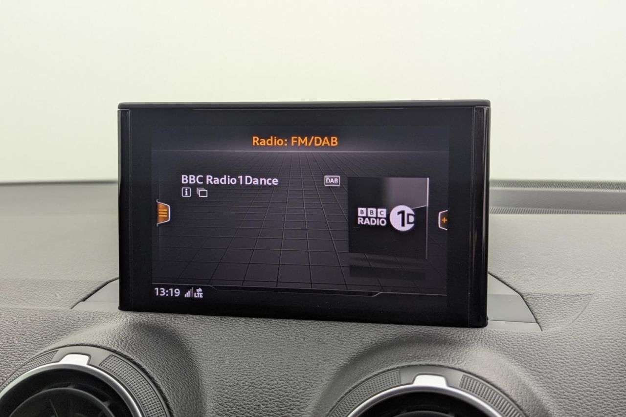 2019 AUDI Q2 2019 AUDI Q2