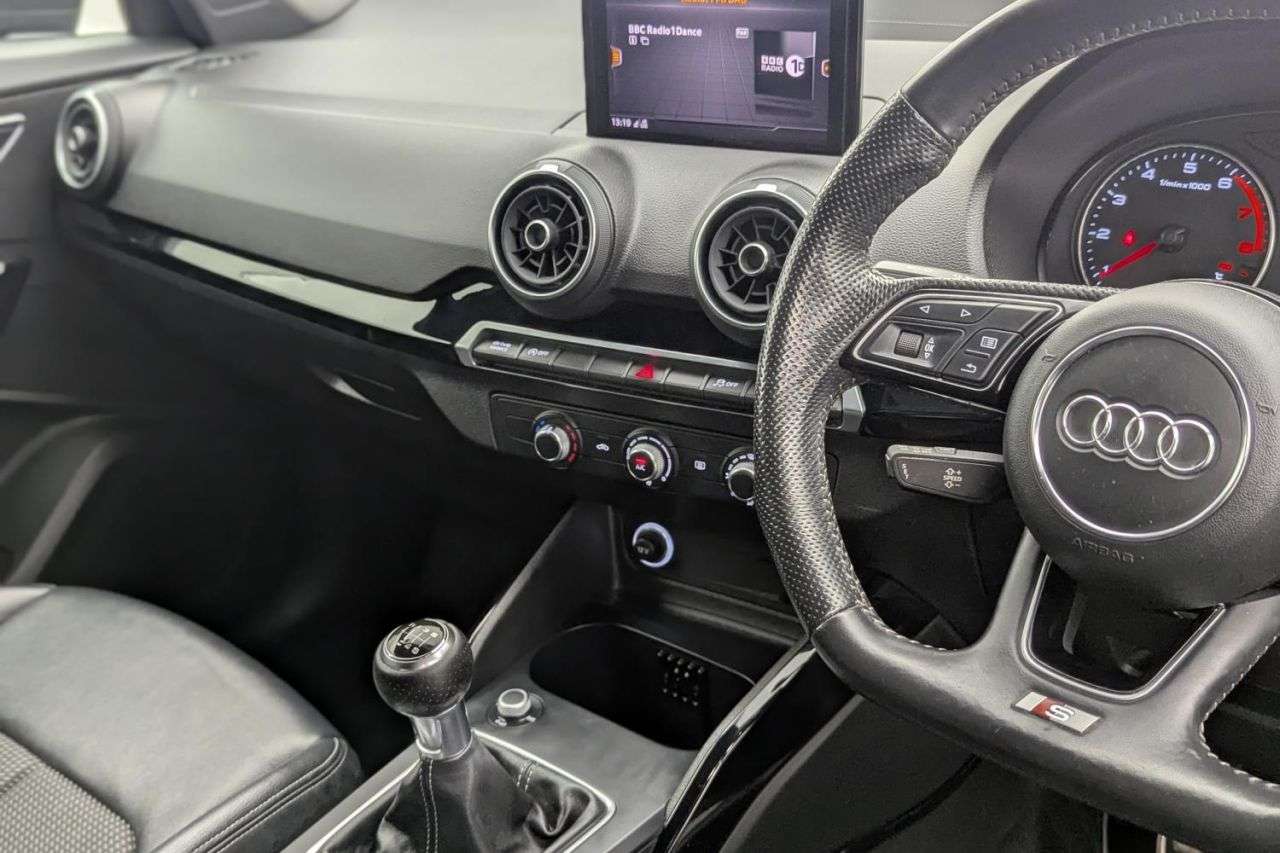 2019 AUDI Q2 2019 AUDI Q2